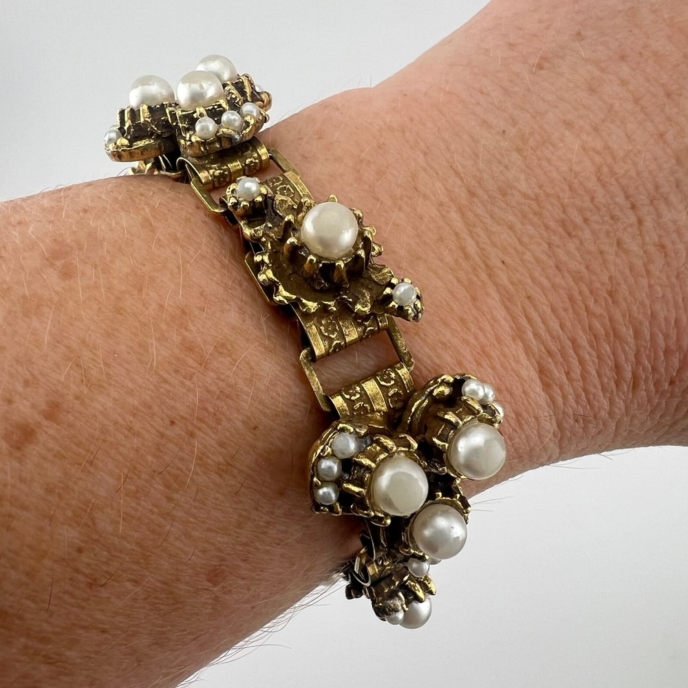 Vintage Gold Tone Faux Pearl Floral Link Bracelet Ornate 6.5 Inch